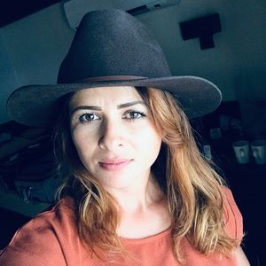 Meet your Posher, Isabel